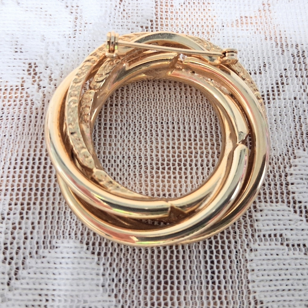 Vintage Wreath Brooch Spiral Swirl Textured Pin Back Gold Tone - Picture 7 of 8